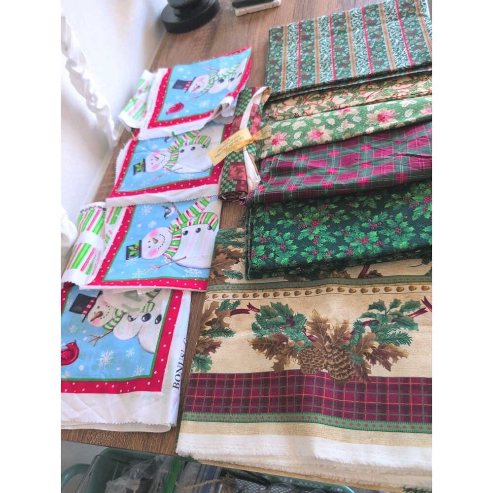 Vintage Y2K Christmas Quilting Fabric Various Sizes, Remnants - 2 Pounds